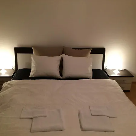 Charming Flat In Old Town With Amazing River Views